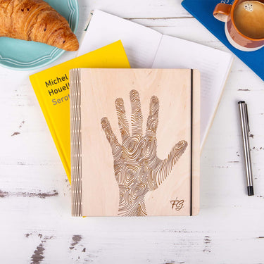 Zápisník s dřevěnými deskami - Motiv ruka