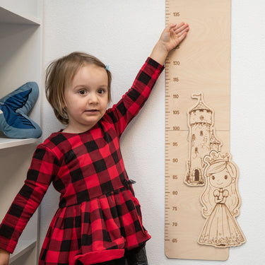 Dětský metr na zeď - princezna