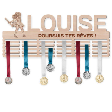 Věšák na medaile - Mažoretka