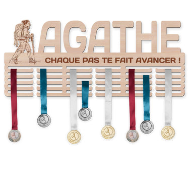 Věšák na medaile - Horská turistika, žena