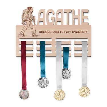 Věšák na medaile - Horská turistika, žena