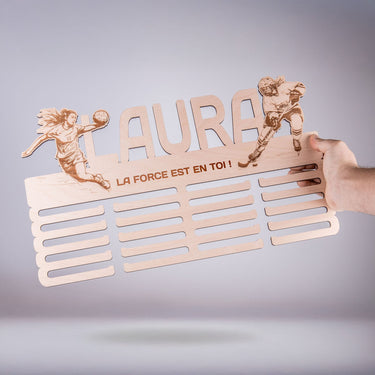 Věšák na medaile s vlastním motivem