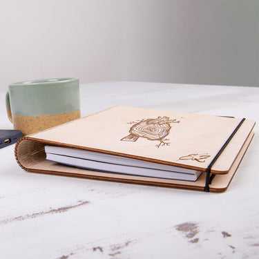 Zápisník s dřevěnými deskami - Motiv srdce